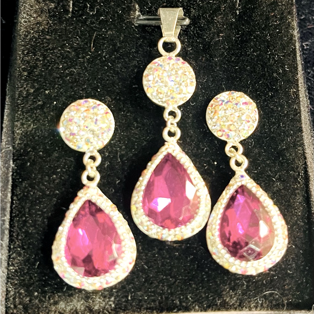Pear Cut Purple Stone With 30+ Crystals 925 Sterling Silver Tear Drop Earrings.